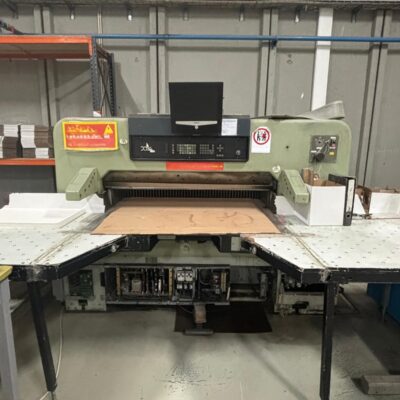 Polar 137 EMC- MON Cutting Machine